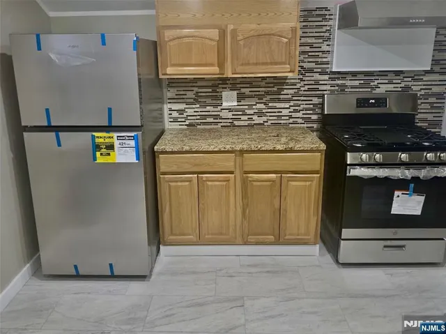 $2,200 | 2 James Court, Unit 2, Lodi, NJ 07644