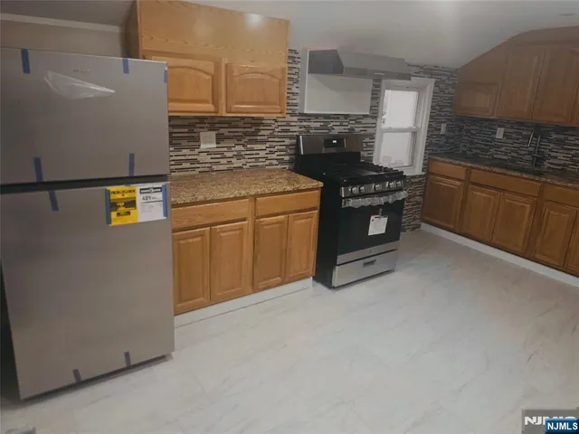 $2,200 | 2 James Court, Unit 2, Lodi, NJ 07644