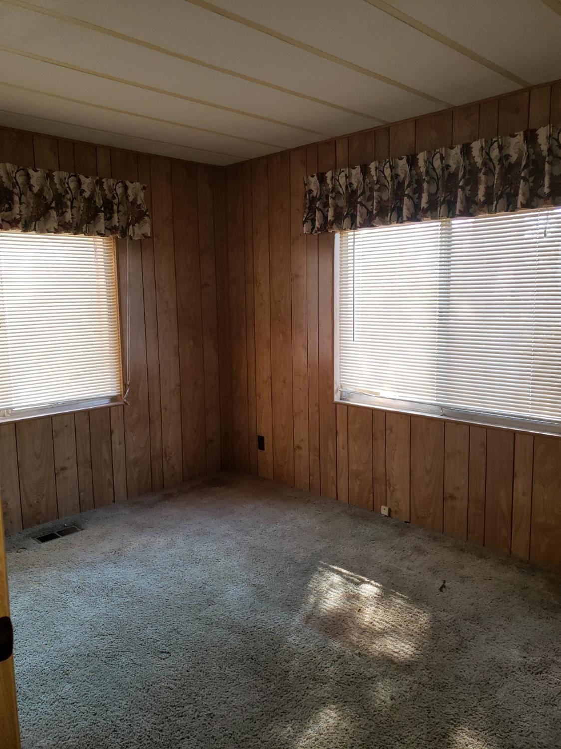 40655 Jean Road East Oakhurst, CA 93644 - Photo 8 of 15 Gallery Image 8