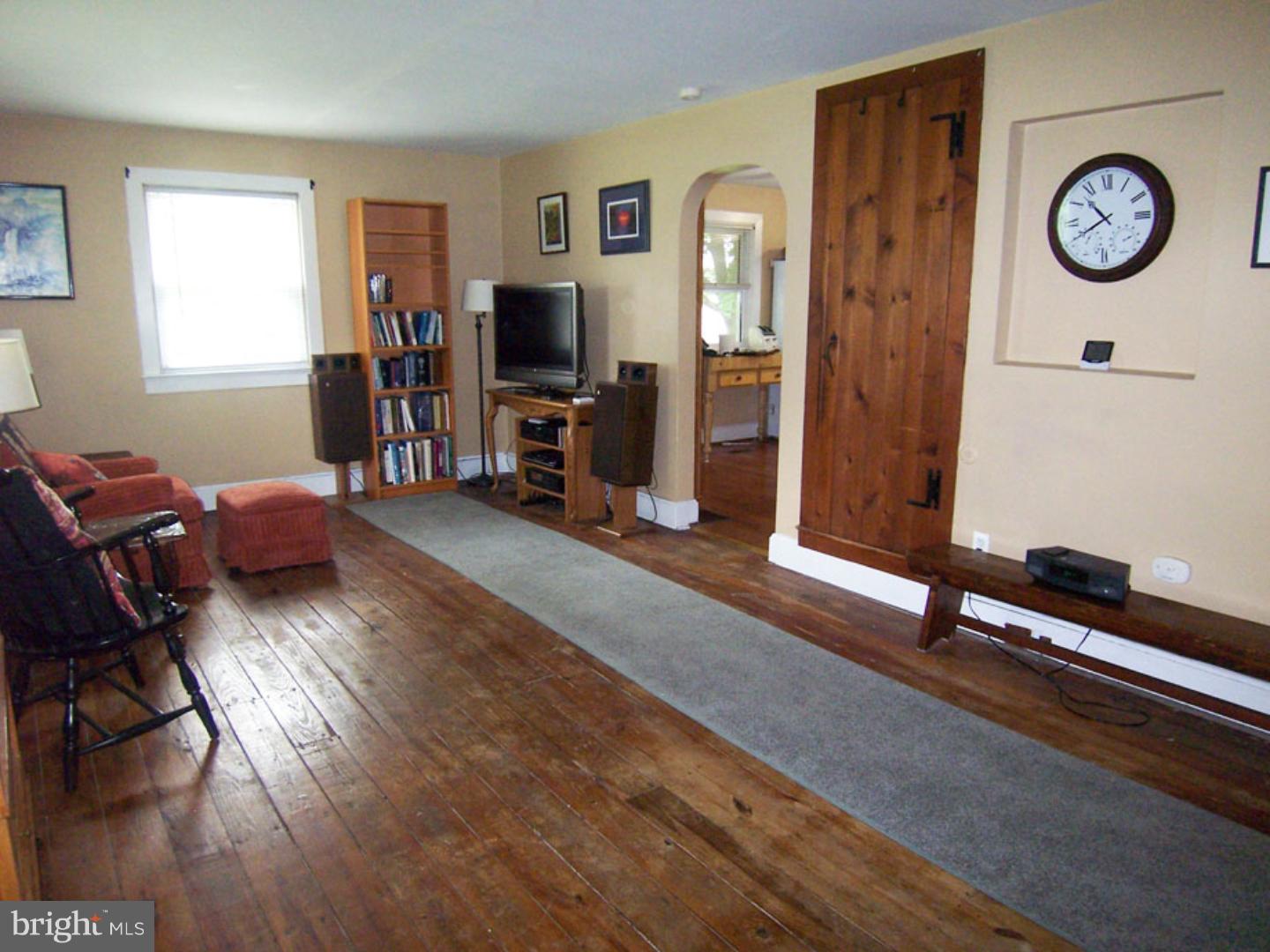 489 Taylor Road Downingtown, PA 19335 - Photo 12 of 24 Living Room