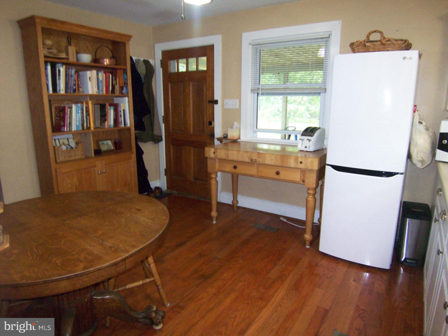 489 Taylor Road Downingtown, PA 19335 - Photo 6 of 24 Kitchen