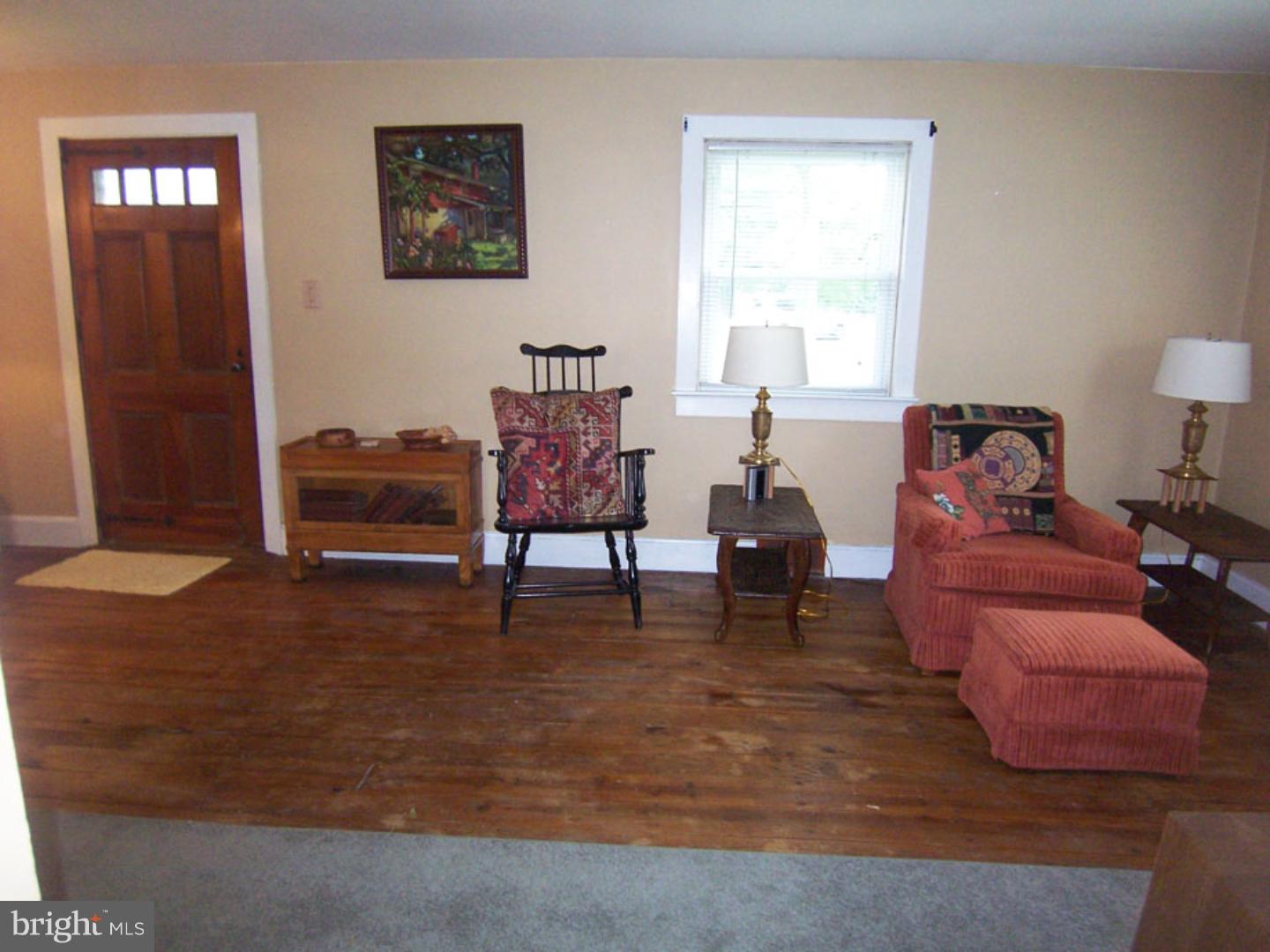 489 Taylor Road Downingtown, PA 19335 - Photo 9 of 24 Living Room