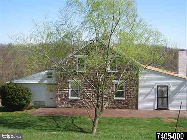 1460 Jug Road Dover, PA 17315 - Photo 3 of 25