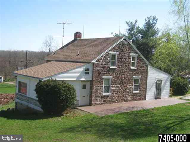 1460 Jug Road Dover, PA 17315 - Photo 4 of 25