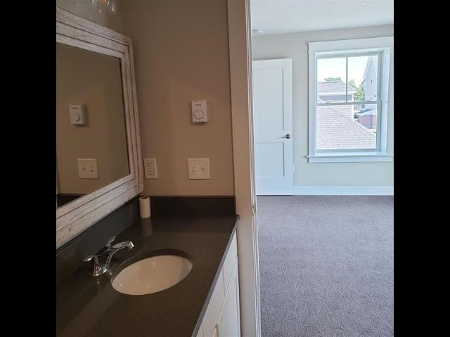 10 4th Street, Unit 305 Dover, NH 03820 - Photo 15 of 25