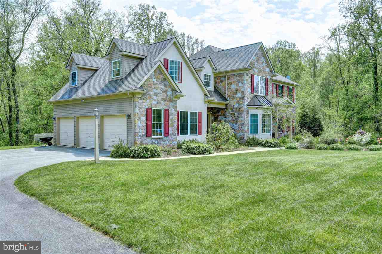 15 Abby Road Windsor, PA 17366 - Photo 3 of 34