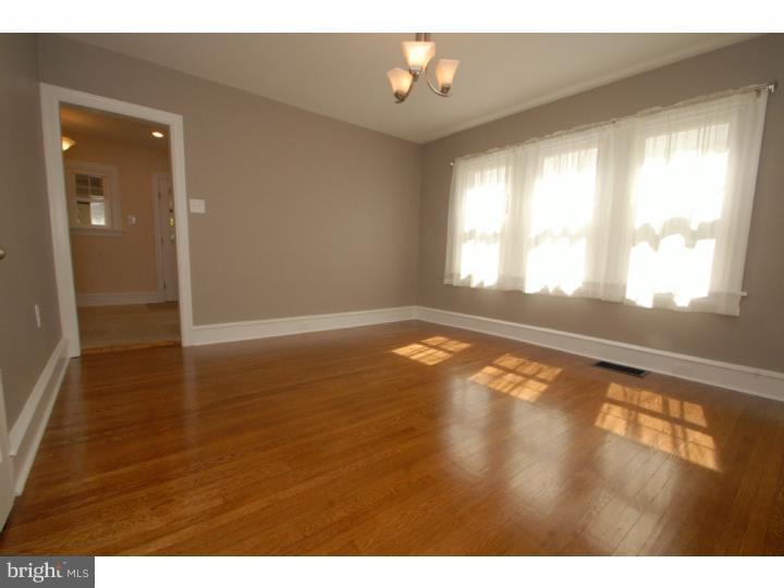 327 Oak Road Glenside, PA 19038 - Photo 12 of 24 Dining Room