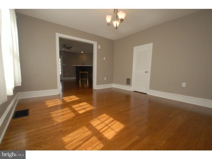 327 Oak Road Glenside, PA 19038 - Photo 13 of 24 Dining Room