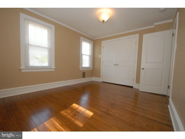 327 Oak Road Glenside, PA 19038 - Photo 17 of 24 Bedroom - Main