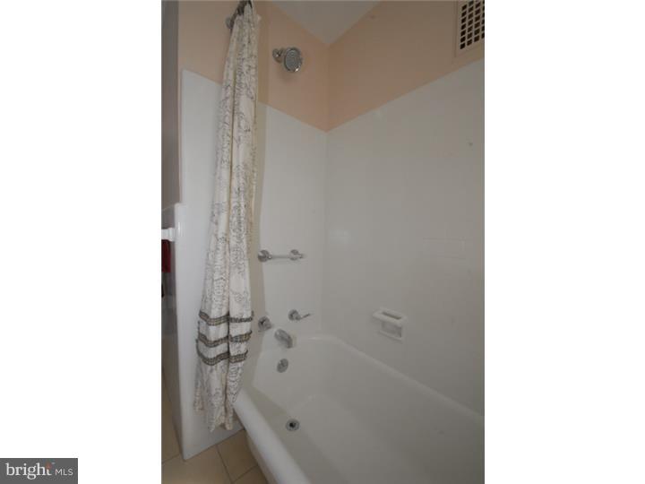 327 Oak Road Glenside, PA 19038 - Photo 22 of 24 Bathroom