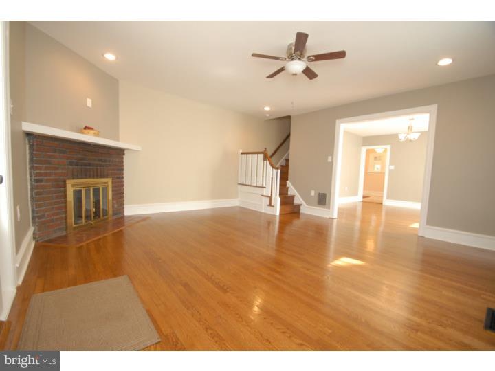 327 Oak Road Glenside, PA 19038 - Photo 9 of 24 Living Room