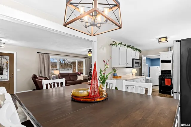 $239,900 | 16406 North 2nd Street, Chillicothe, IL 61523