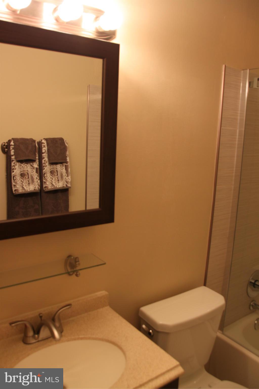 4780 Kelly Road Woodbridge, VA 22193 - Photo 19 of 30 Bath