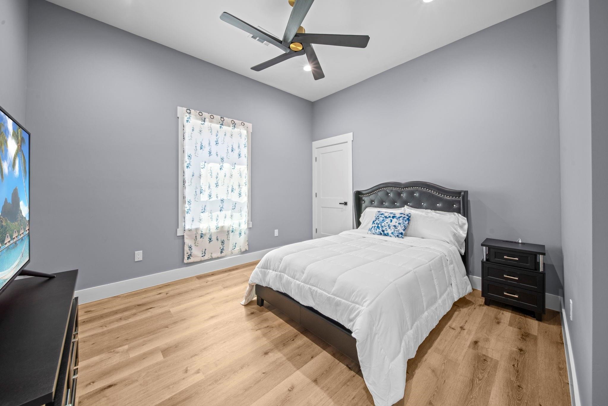 601 Cottage Street Houston, TX 77009 - Photo 30 of 48 1st bedroom also located on 2nd floor (staged)