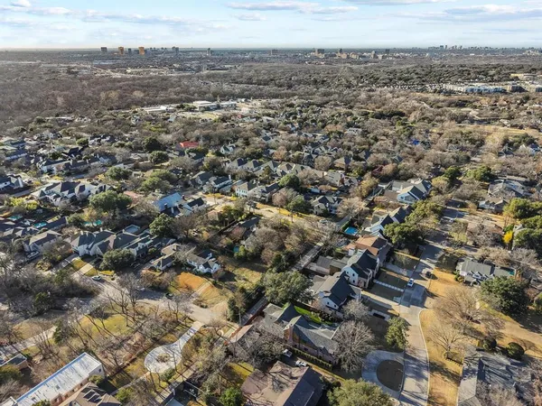 an aerial view of multiple house