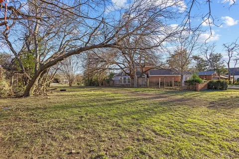 $800,000 | 8058 Eagle Trail, Dallas, TX 75238