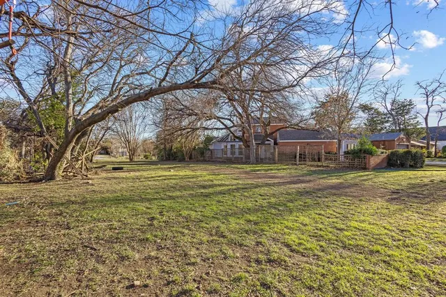 $800,000 | 8058 Eagle Trail, Dallas, TX 75238