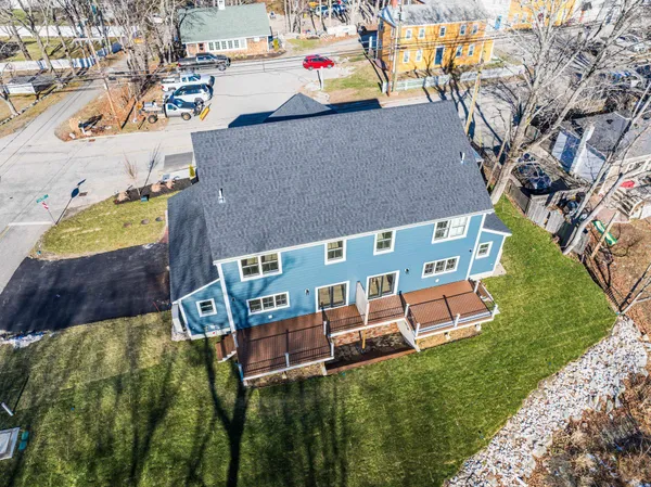 $925,000 | 3 Cemetery Lane, Greenland, NH 03840