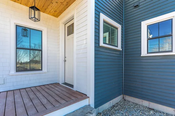 $925,000 | 3 Cemetery Lane, Greenland, NH 03840