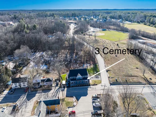 $925,000 | 3 Cemetery Lane, Greenland, NH 03840