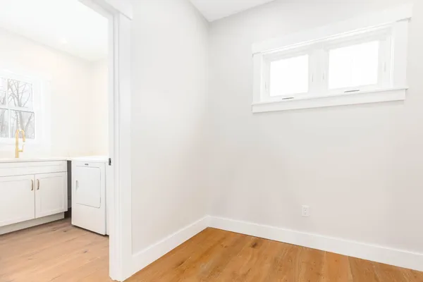 $925,000 | 3 Cemetery Lane, Greenland, NH 03840