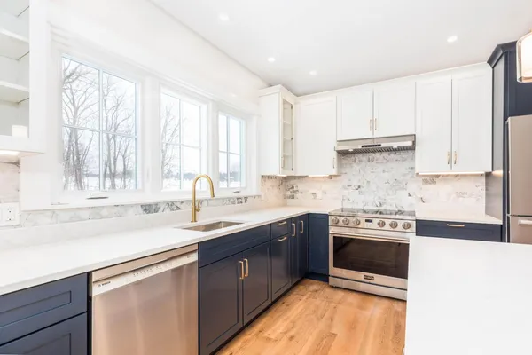 $925,000 | 3 Cemetery Lane, Greenland, NH 03840