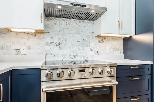 $925,000 | 3 Cemetery Lane, Greenland, NH 03840