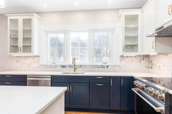 $925,000 | 3 Cemetery Lane, Greenland, NH 03840