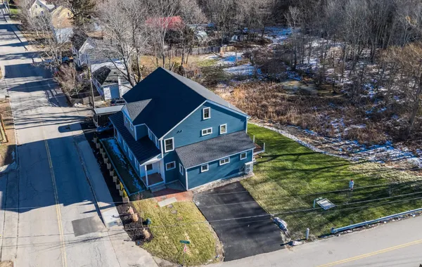 $925,000 | 3 Cemetery Lane, Greenland, NH 03840