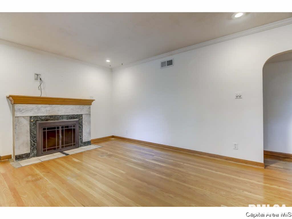 2141 Marland Street Springfield, IL 62702 - Photo 3 of 34 Gallery Image 3