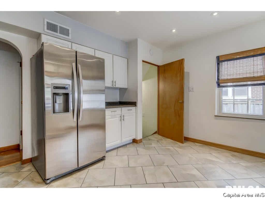 2141 Marland Street Springfield, IL 62702 - Photo 8 of 34 Gallery Image 8
