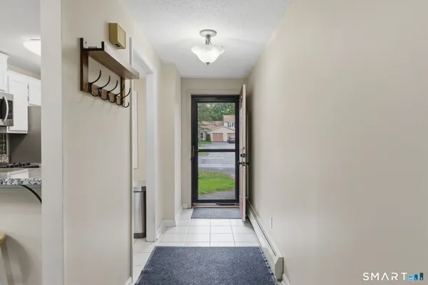 $329,900 | 28 Chestnut Court, Unit 28, Rocky Hill, CT 06067