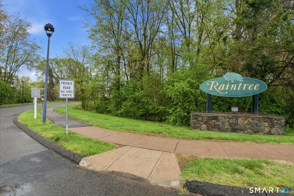 $329,900 | 28 Chestnut Court, Unit 28, Rocky Hill, CT 06067