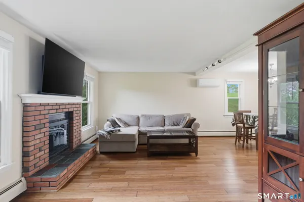 $329,900 | 28 Chestnut Court, Unit 28, Rocky Hill, CT 06067