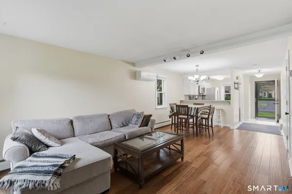 $329,900 | 28 Chestnut Court, Unit 28, Rocky Hill, CT 06067