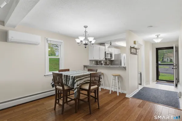 $329,900 | 28 Chestnut Court, Unit 28, Rocky Hill, CT 06067