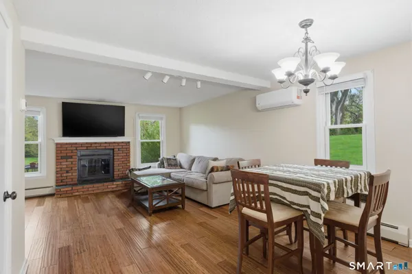$329,900 | 28 Chestnut Court, Unit 28, Rocky Hill, CT 06067