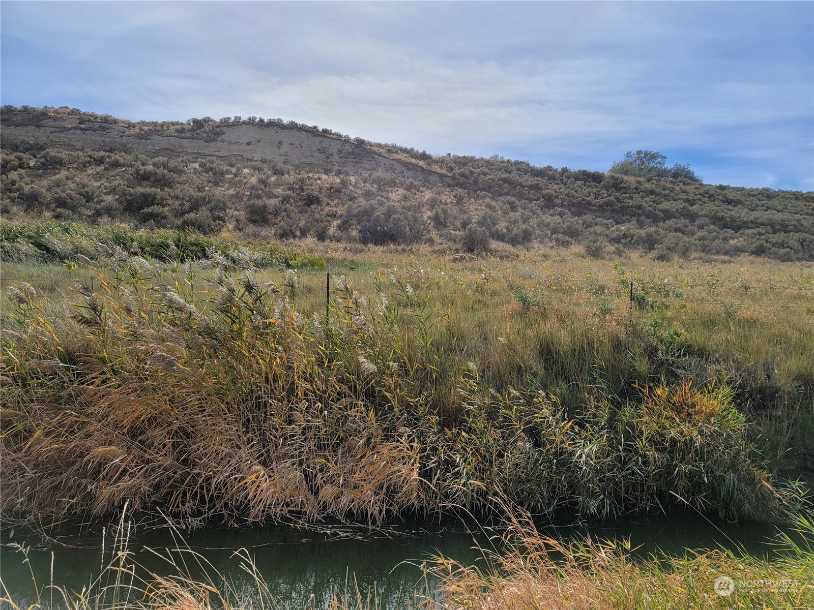 -nna South O'Brian Road Othello, WA 99344 - Photo 25 of 31 a view of lake with mountain