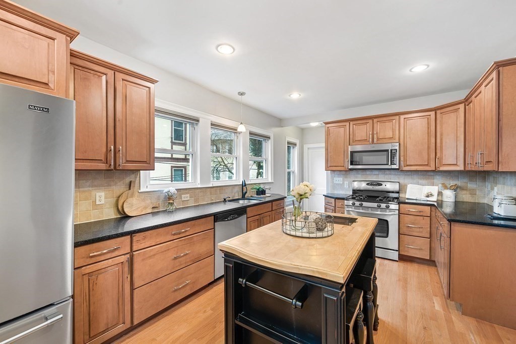 34 Playstead Road, Unit 1 Newton, MA 02458 - Photo 8 of 32 Gallery Image 8