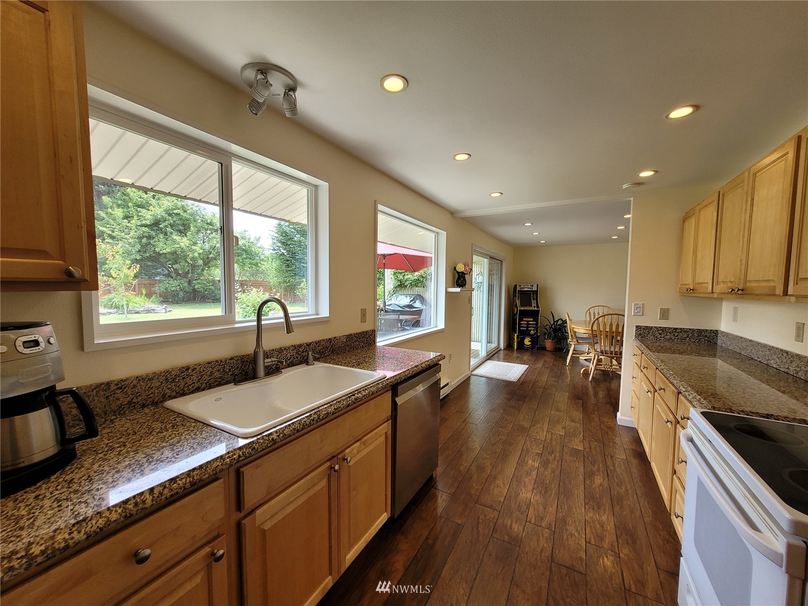 32 Thornton Place Sequim, WA 98382 - Photo 10 of 38 Gallery Image 10