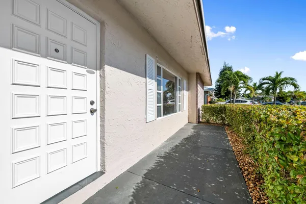 $389,000 | 9203 Northwest 71st Street, Tamarac, FL 33321