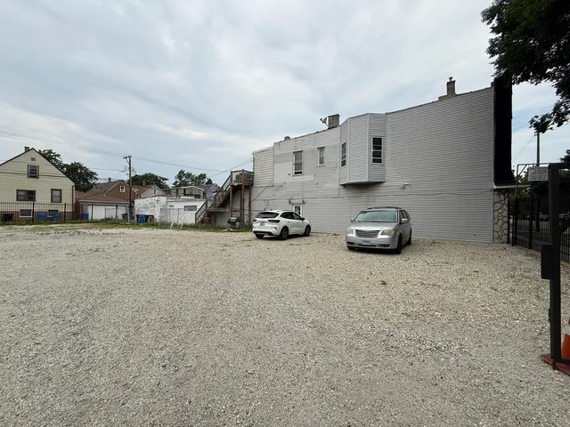 a car parked in front of a building