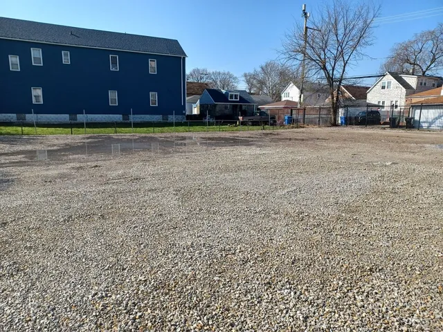 a house view with a outdoor space