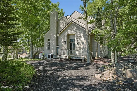 $450,000 | 40 Summit Wind Drive, Lake Harmony, PA 18624