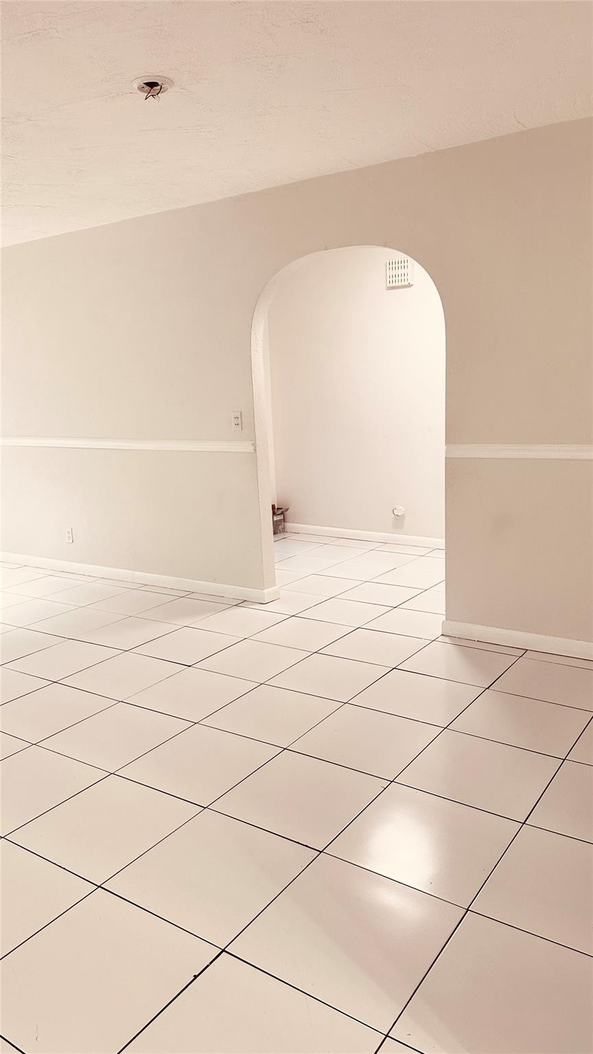 16910 Southwest 109th Avenue Miami, FL 33157 - Photo 4 of 25 Photo 4