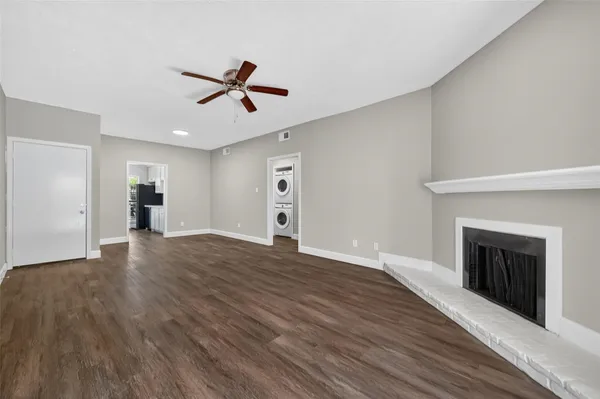 $1,595 | 9707 Richmond Avenue, Unit 75, Houston, TX 77063