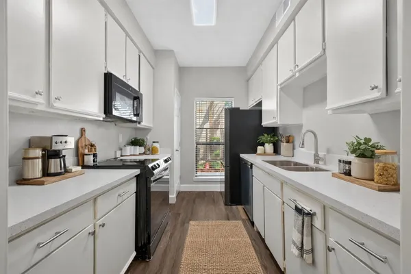 $1,495 | 9707 Richmond Avenue, Unit 75, Houston, TX 77063