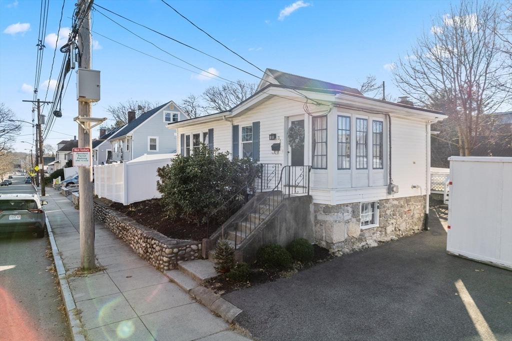 33 Desoto Road Boston, MA 02132 - Photo 2 of 25