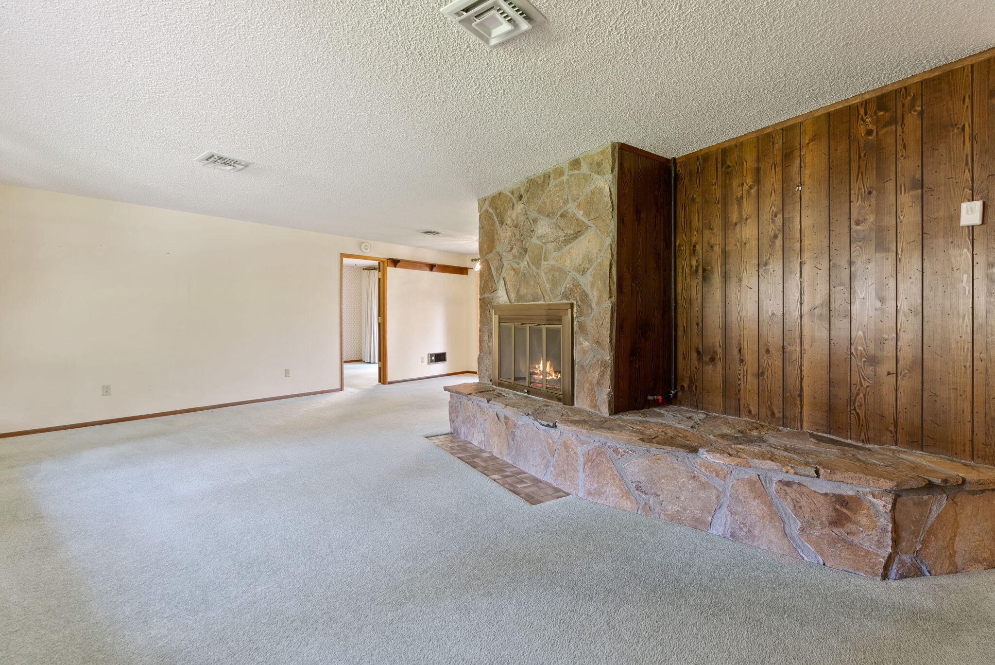 20388 Tailblock Road Bend, OR 97702 - Photo 6 of 56 31-web-or-mls-Riley Visuals-31