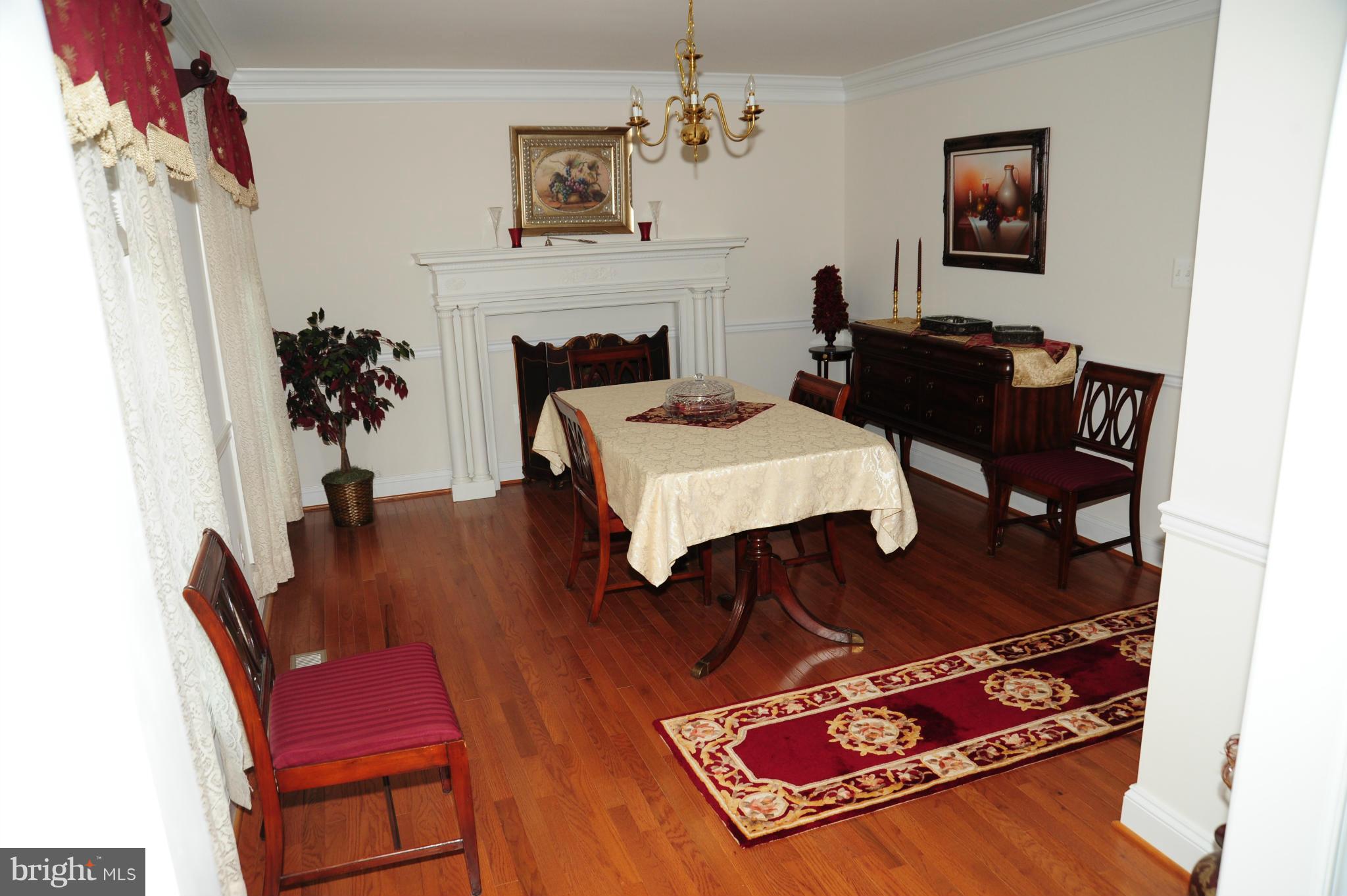 18171 St Jeromes Neck Road Dameron, MD 20628 - Photo 12 of 27 Dining Room
